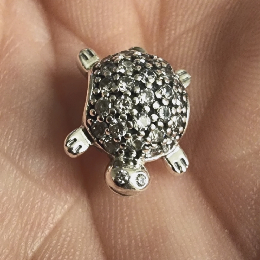 Pandora sea turtle charm
